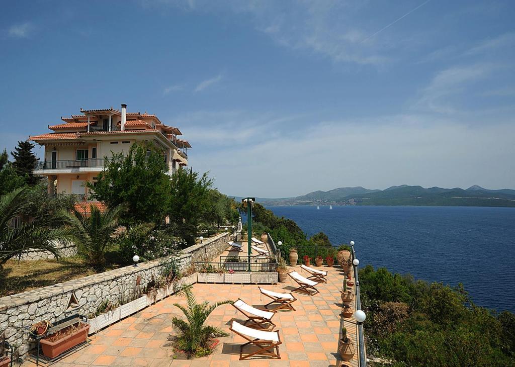 Villa Magemenou Nikiana Exterior foto